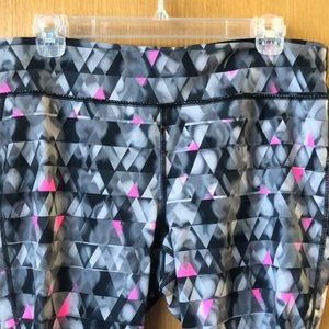Xersion fitted capri. Large